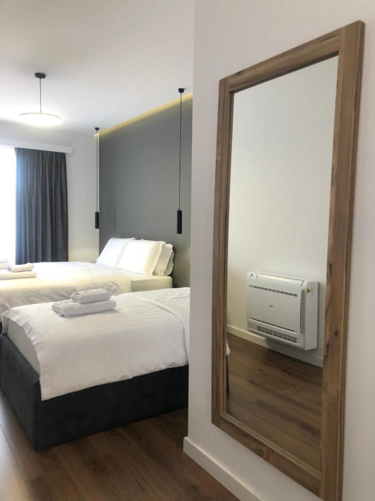 Deluxe Double Room (2 Adults + 1 Child)